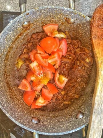 chopped tomato