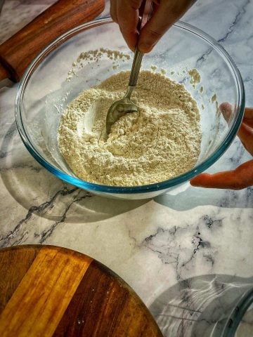 mix the dry ingredients
